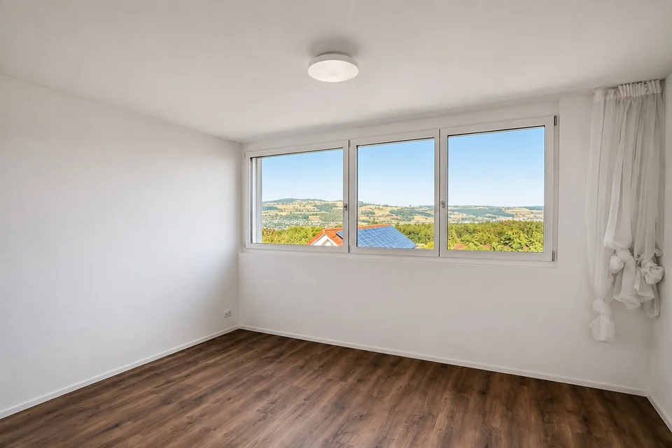 Seltene Mietgelegenheit: modernes 5.5-Zimmer-Einfamilienhaus mit Garten und Weitsicht in St. Erhard