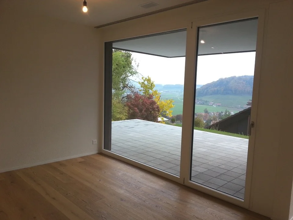 Wunderschöne Wohnung mit Gartensitzplatz in Boll
