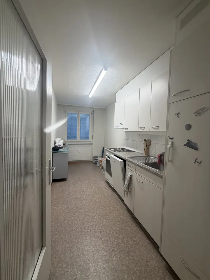 Tolle Wohnung mit grossem Balkon und schöner Sicht