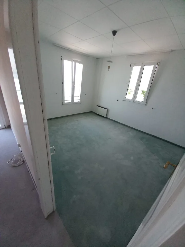 Maison individuelle de 3,5 pièces avec vue sur le Léman – fort potentiel de rénovation