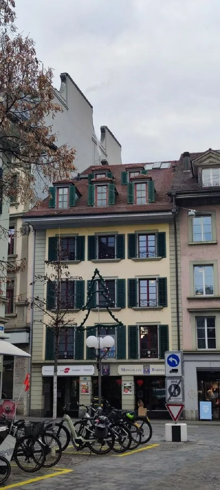 Charmantes 1-Zimmer-Wohnung im 5. OG an zentraler Lage in Thun