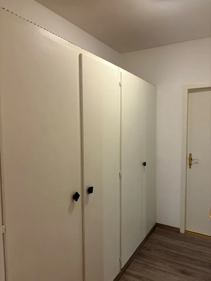 A louer magnifique 1,5 pièce rénové et meublé de 37 m2 dans appartement .
