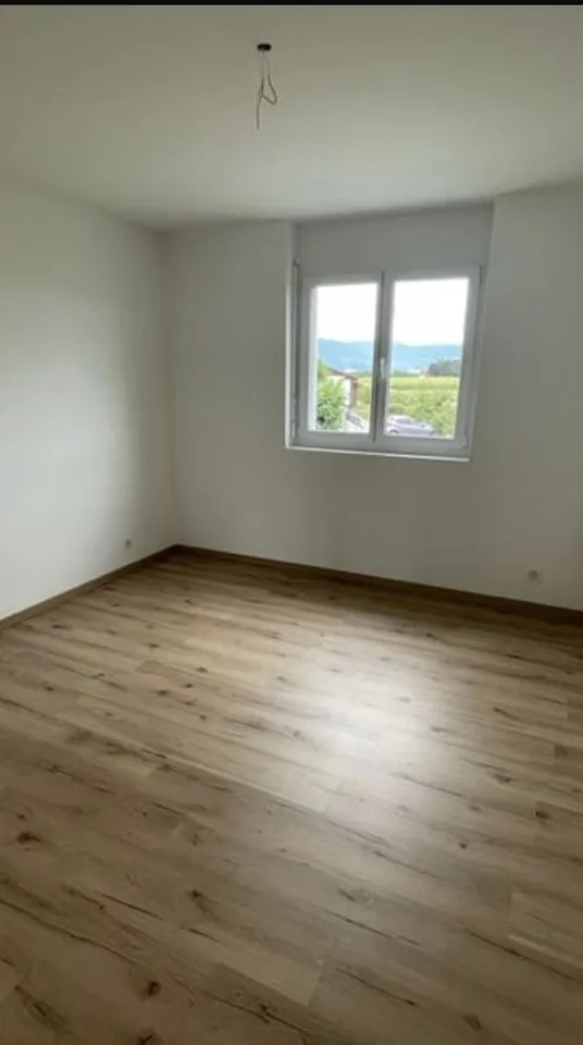3,5 pcs à Montbrelloz