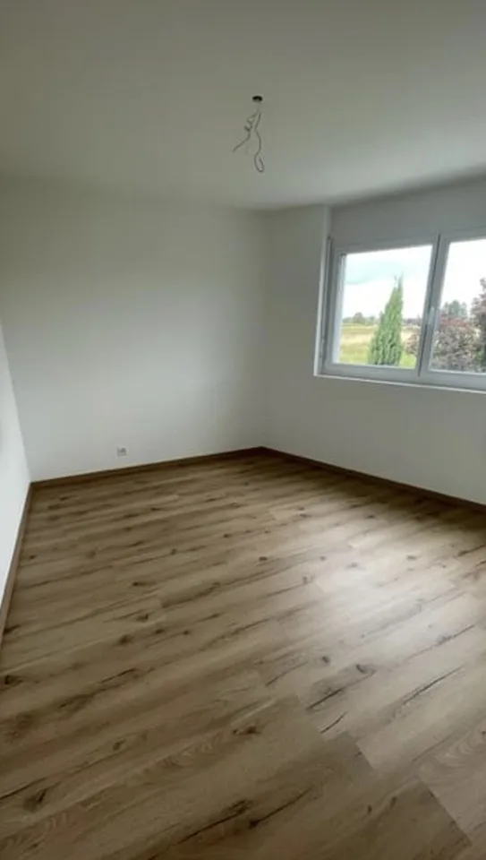 3,5 pcs à Montbrelloz