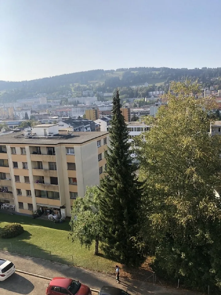 Appartement de 2,5 pièces avec balcon à La Chaux-de-Fonds