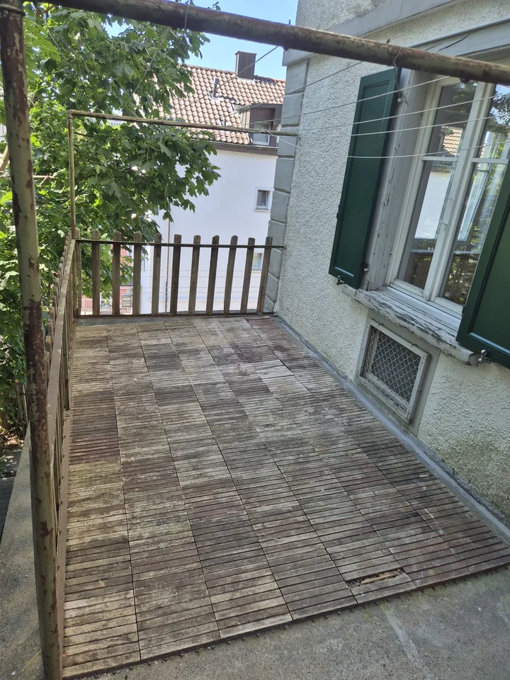 2 1/2 Zimmer Wohnung Zentrumsnah mit Terrasse und Waschmaschine