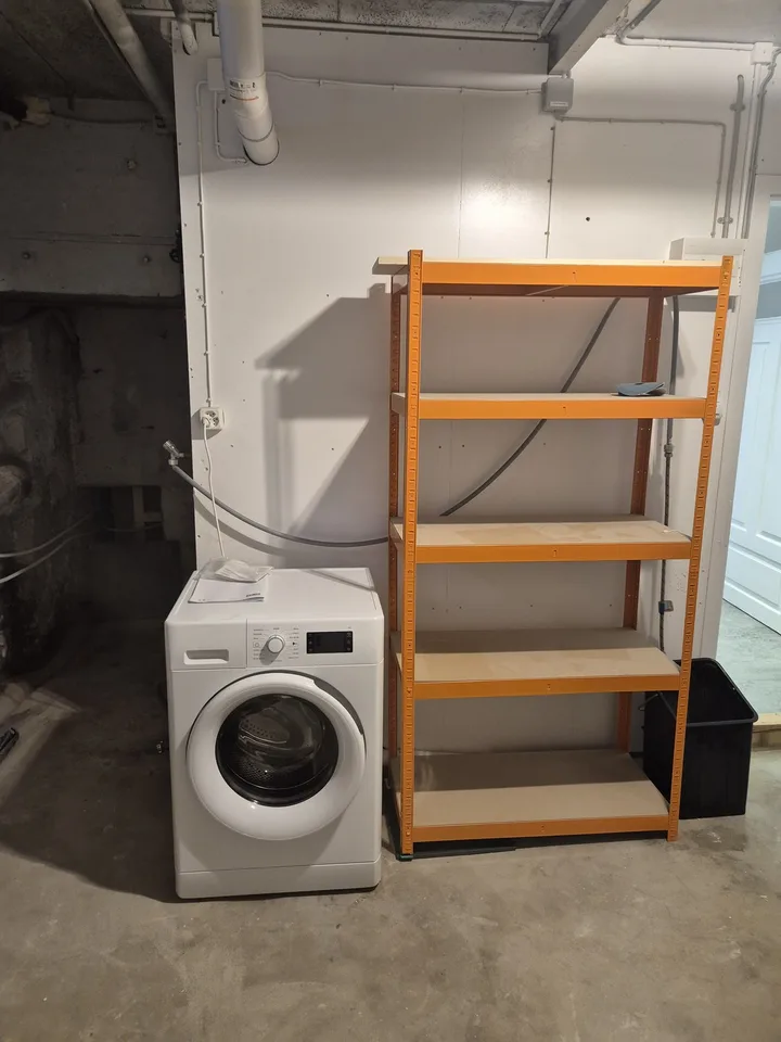 2 1/2 Zimmer Wohnung Zentrumsnah mit Terrasse und Waschmaschine