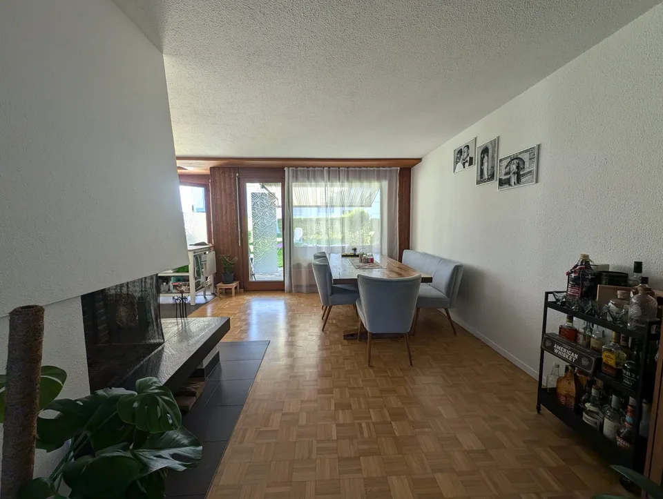 Charming Fully Renovated 3.5-Room Ground-Floor Apartment with Private Garden