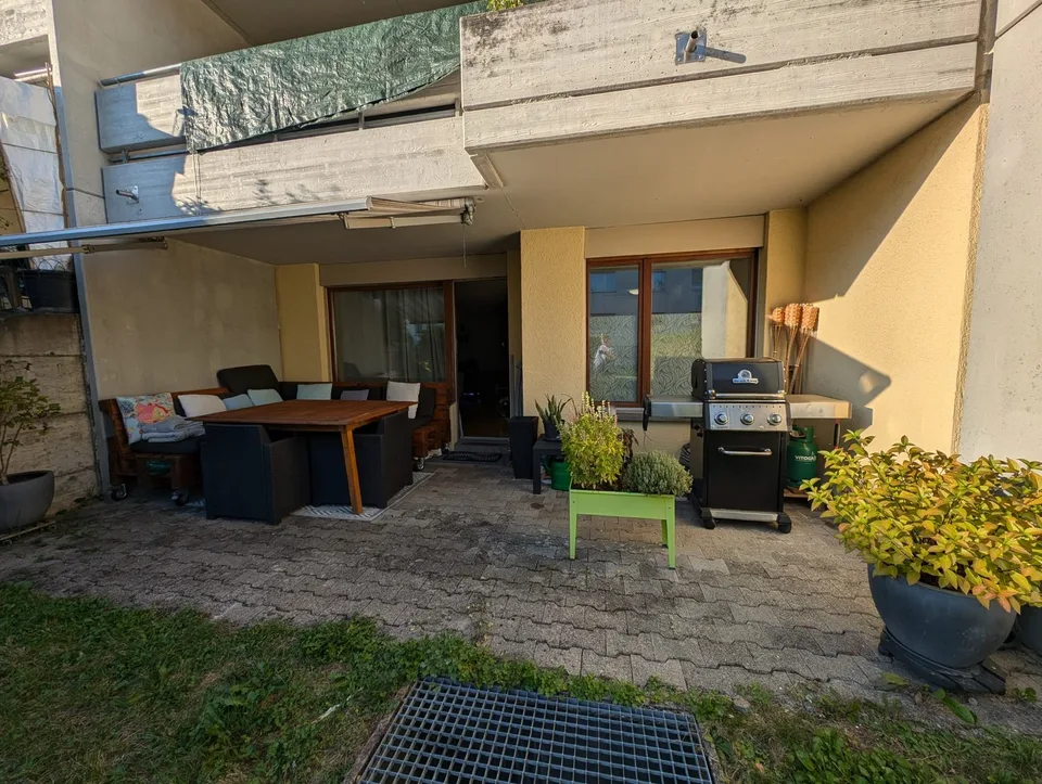 Charming Fully Renovated 3.5-Room Ground-Floor Apartment with Private Garden