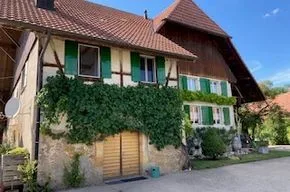 Grosszügiges Bauernhaus mit viel Platz, Garten und Charme: