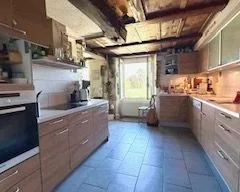 Grosszügiges Bauernhaus mit viel Platz, Garten und Charme: