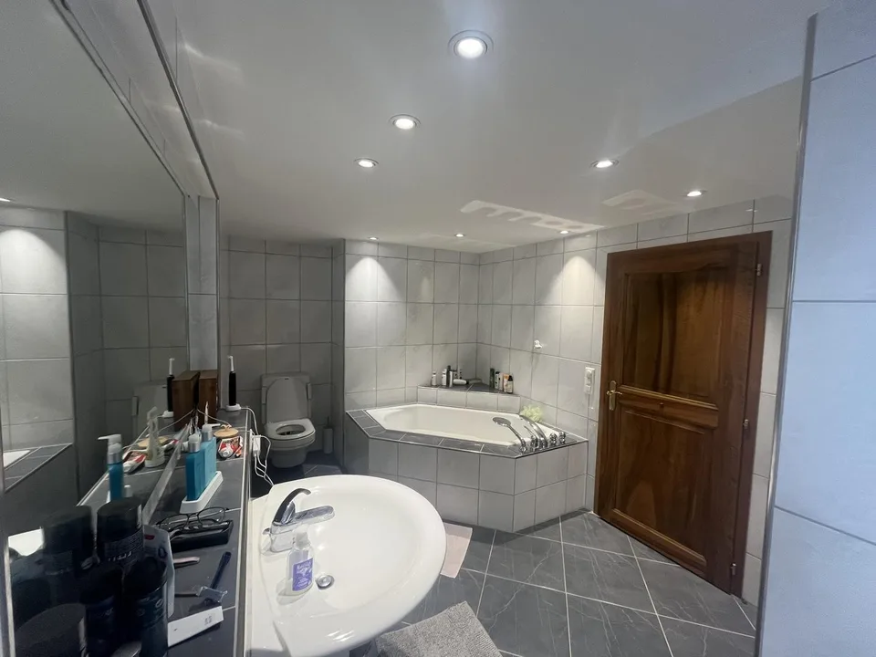 WG Room Brugger Altstadt