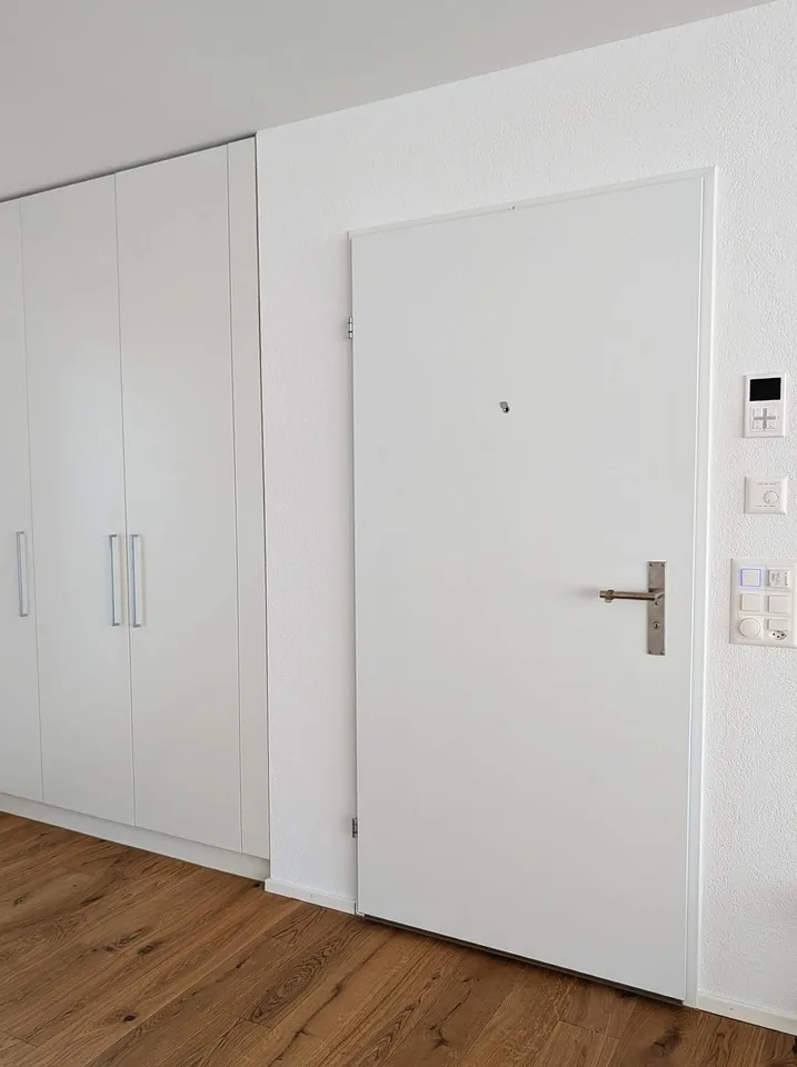 Helle 4.5-Zimmer-Neubauwohnung in Unterägeri mit Balkon, Keller und Garage.