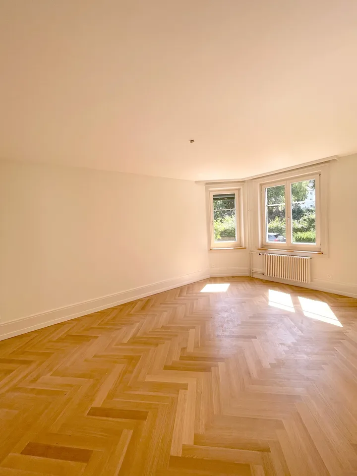 Renovierte 3,5-Zimmerwohnung in charmantem Altbau