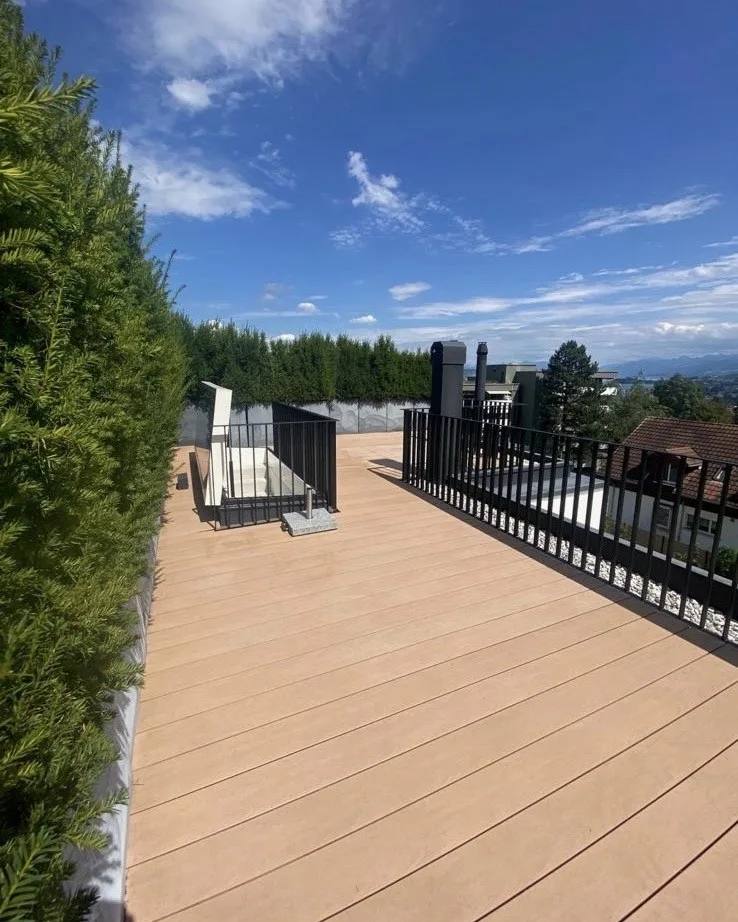 Traumhafte 4.5-Zimmer-Maisonette im Eigentumsstandard mit Dachterrasse und Bergsicht in Oberrieden