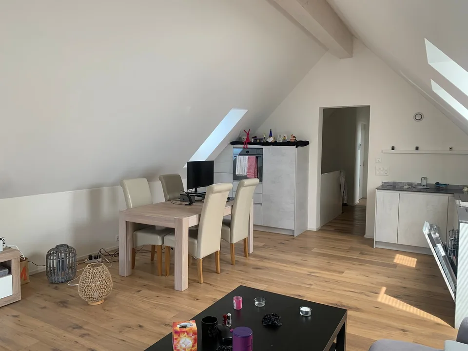 Nachmieter per 01.02.2027 für tolle Dachwohnung gesucht