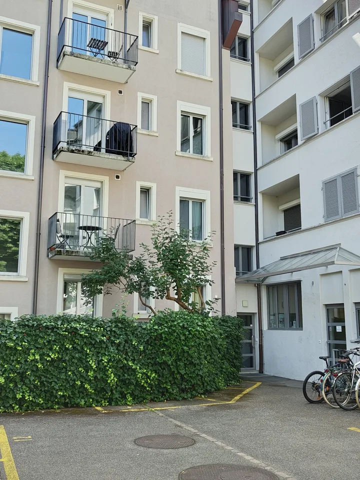 Zur Unter/Nachmiete ab circa Mitte September 2026