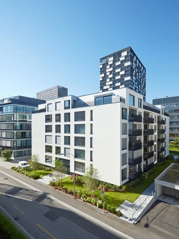 Hochwertig möbliertes 3.5-Zimmer-Penthouse mit zwei Terrassen im Kreis 5