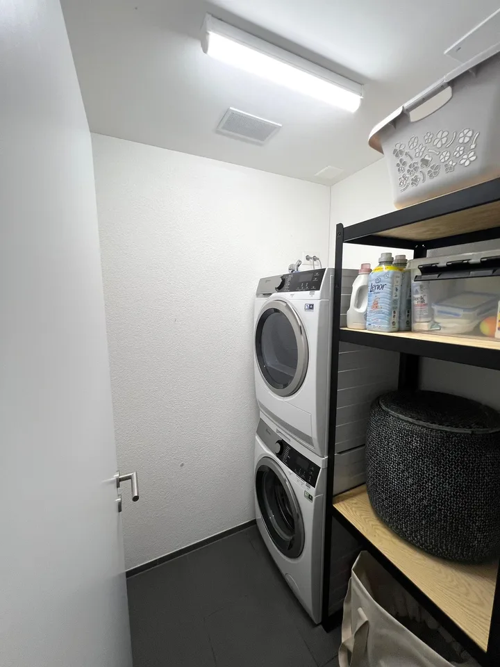 4,5-Zimmer-Wohnung mit Wintergarten und grossem Sitzplatz, zentral und ruhig