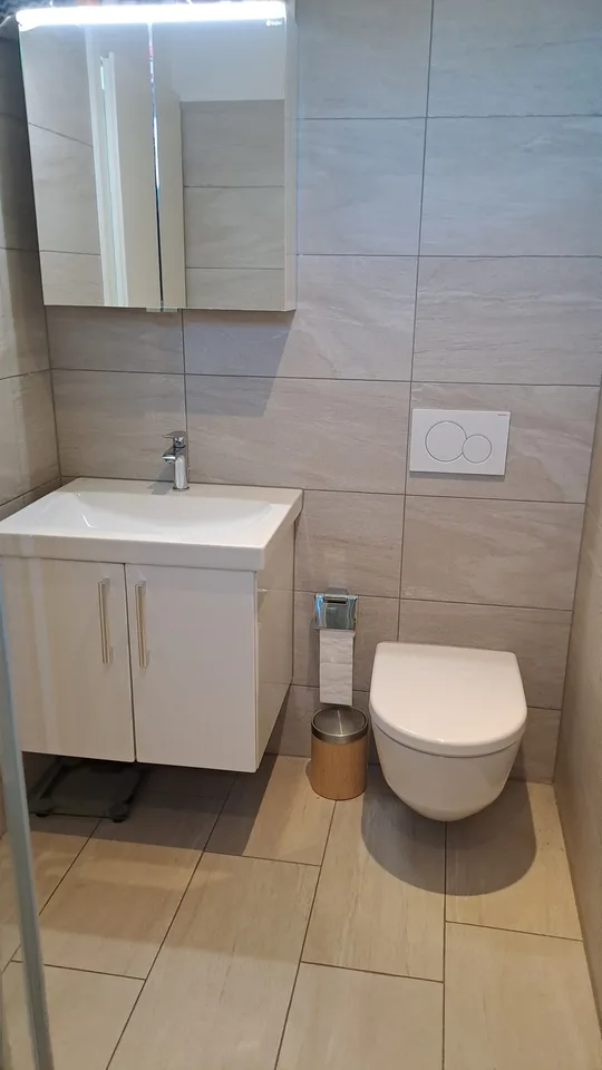heimelige 3 Zimmer- Hochparterre Wohnung in 2 Familienhaus