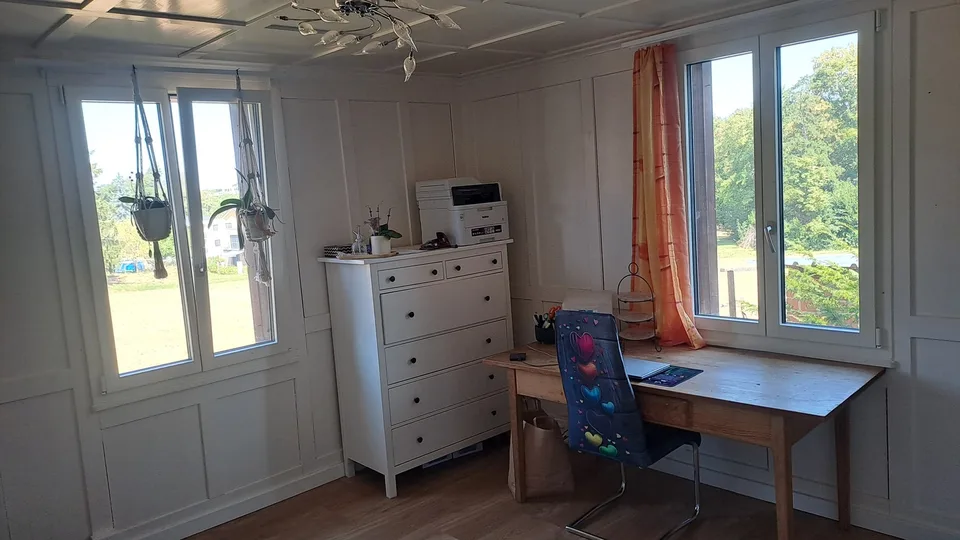 heimelige 3 Zimmer- Hochparterre Wohnung in 2 Familienhaus
