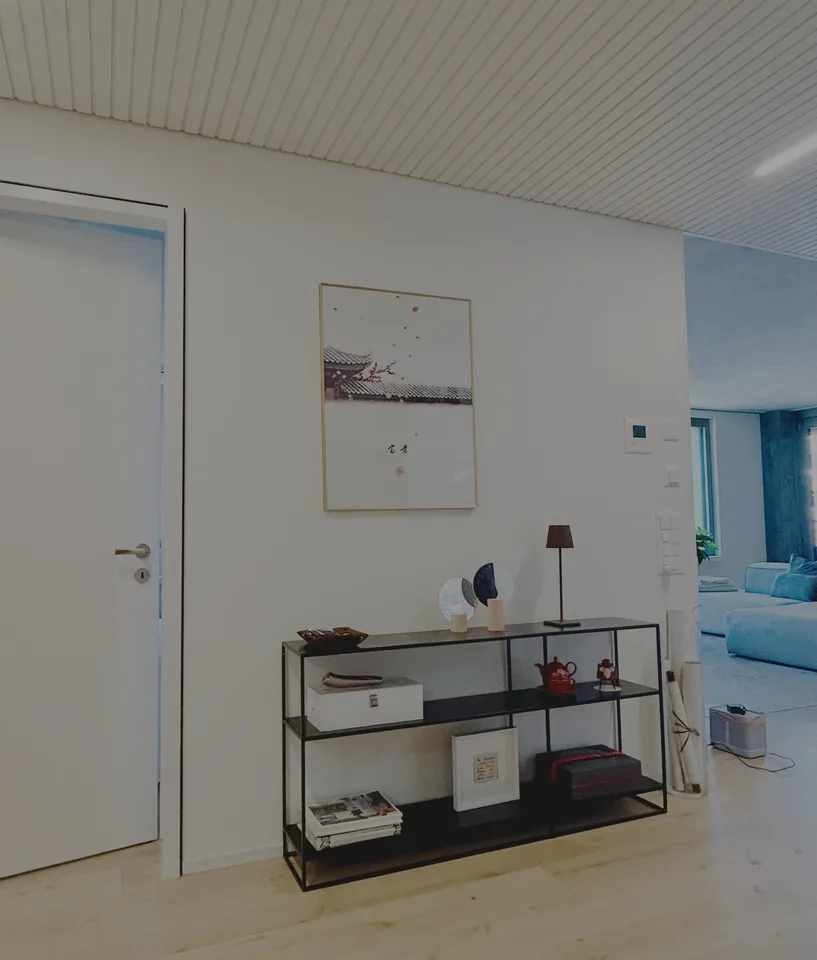 Exclusive Furnished 98 m²  2.5 Apartment with Parking and Covered Balcony in Zürich Oerlikon (Leutschenbach)