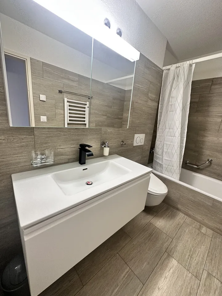 MydiHei Co-living: Furnished Room in an "All Girls" Flatshare