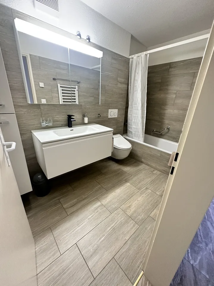 MydiHei Co-living: Furnished Room in an "All Girls" Flatshare