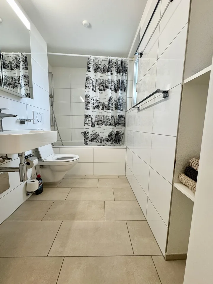 MydiHei Co-living: Furnished Room in an "All Girls" Flatshare