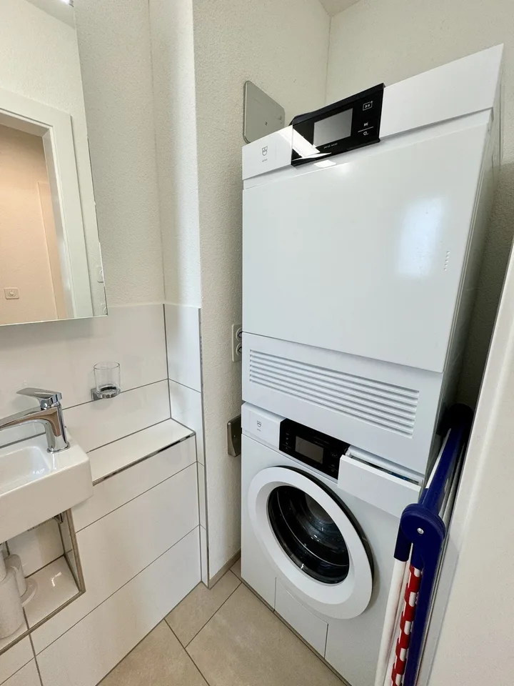 MydiHei Co-living: Furnished Room in an "All Girls" Flatshare