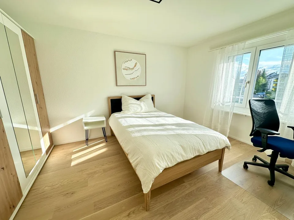 MydiHei Co-living: Furnished Room in an "All Girls" Flatshare