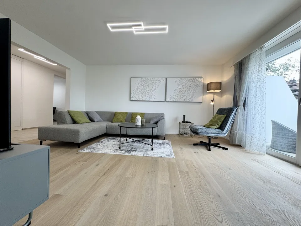 MydiHei Co-living: Furnished Room in an "All Girls" Flatshare