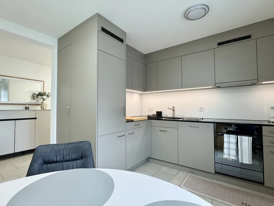 MydiHei Co-living: Furnished Room in an "All Girls" Flatshare