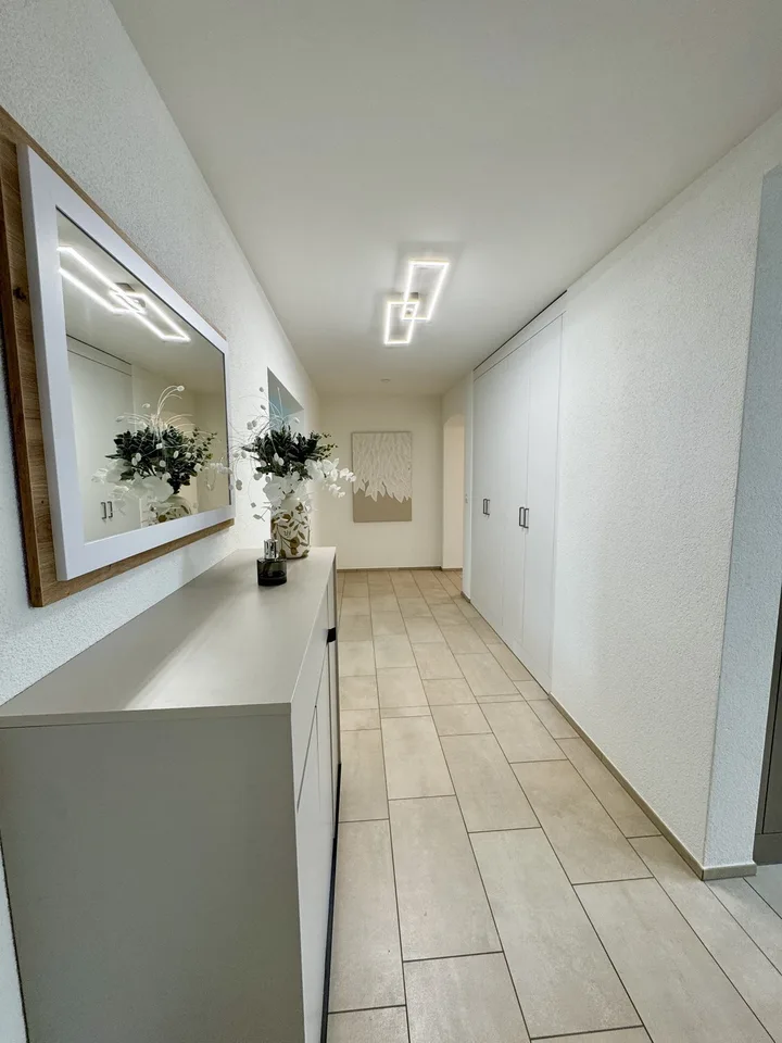 MydiHei Co-living: Furnished Room in an "All Girls" Flatshare