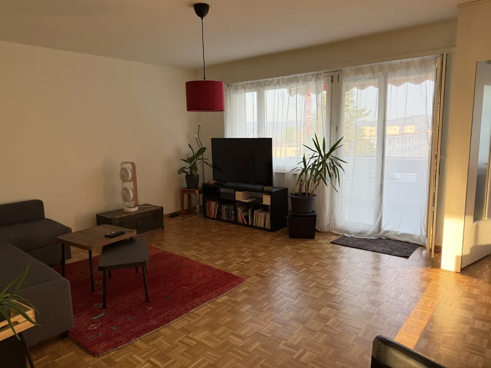 Helle 3.5 Zimmer Wohnung in Witikon Befristet bis 31.03.2027