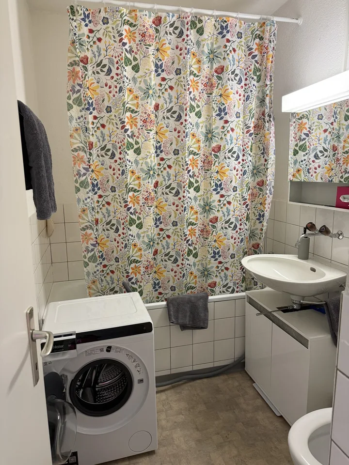 Helle 3.5 Zimmer Wohnung in Witikon Befristet bis 31.03.2027