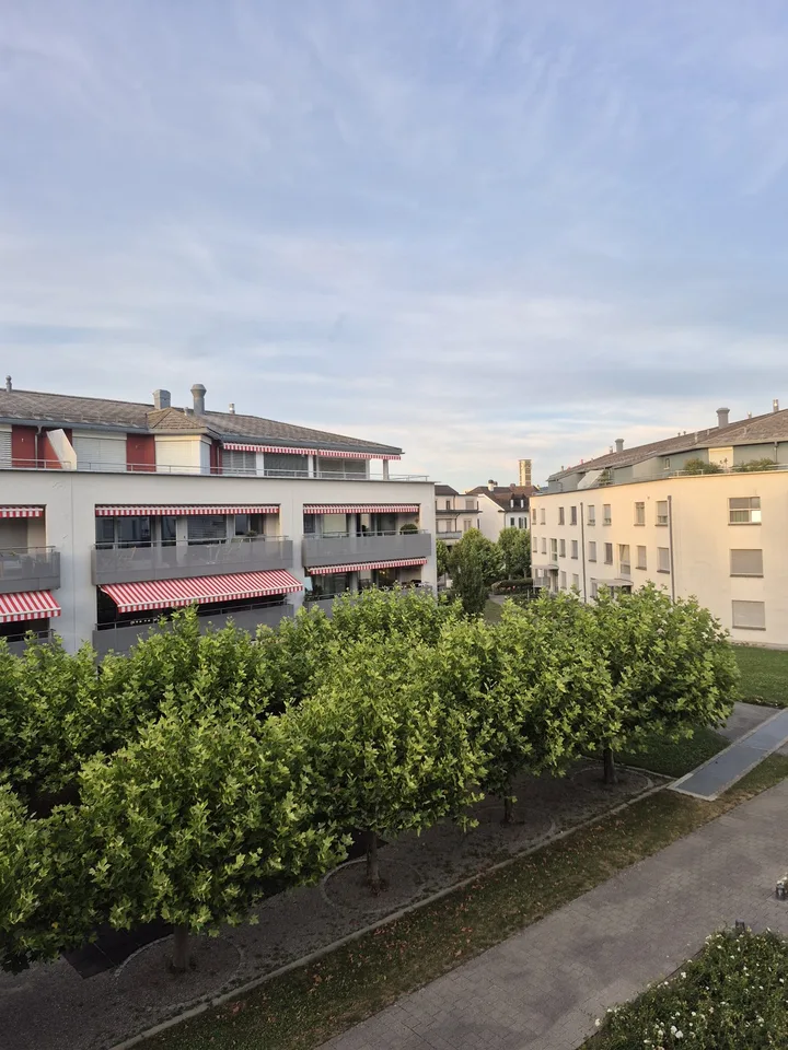 Zwischenmietr: WG Zimmer in Zürich Altstetten zu vermieten 16qm + eigenes Bad