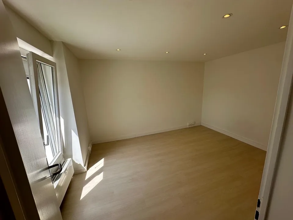 Renovierte 2-Zimmerwohnung in Zürich-Höngg
