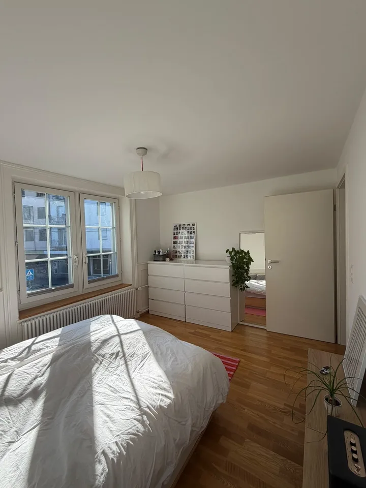 Helle 3-Zimmer-Wohnung mit Terrasse am Limmatplatz
