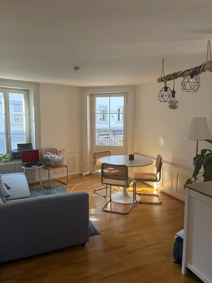 Helle 3-Zimmer-Wohnung mit Terrasse am Limmatplatz