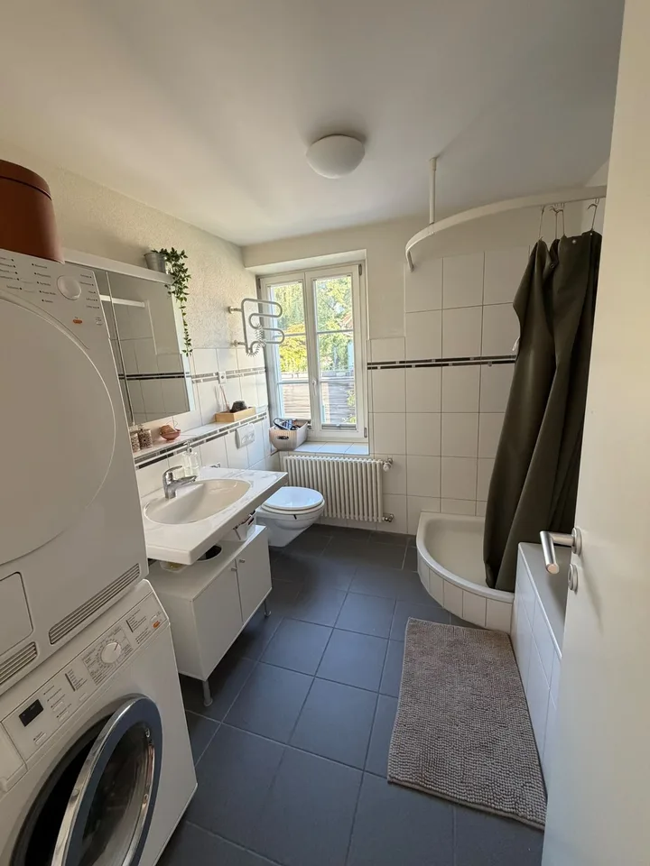 Helle 3-Zimmer-Wohnung mit Terrasse am Limmatplatz
