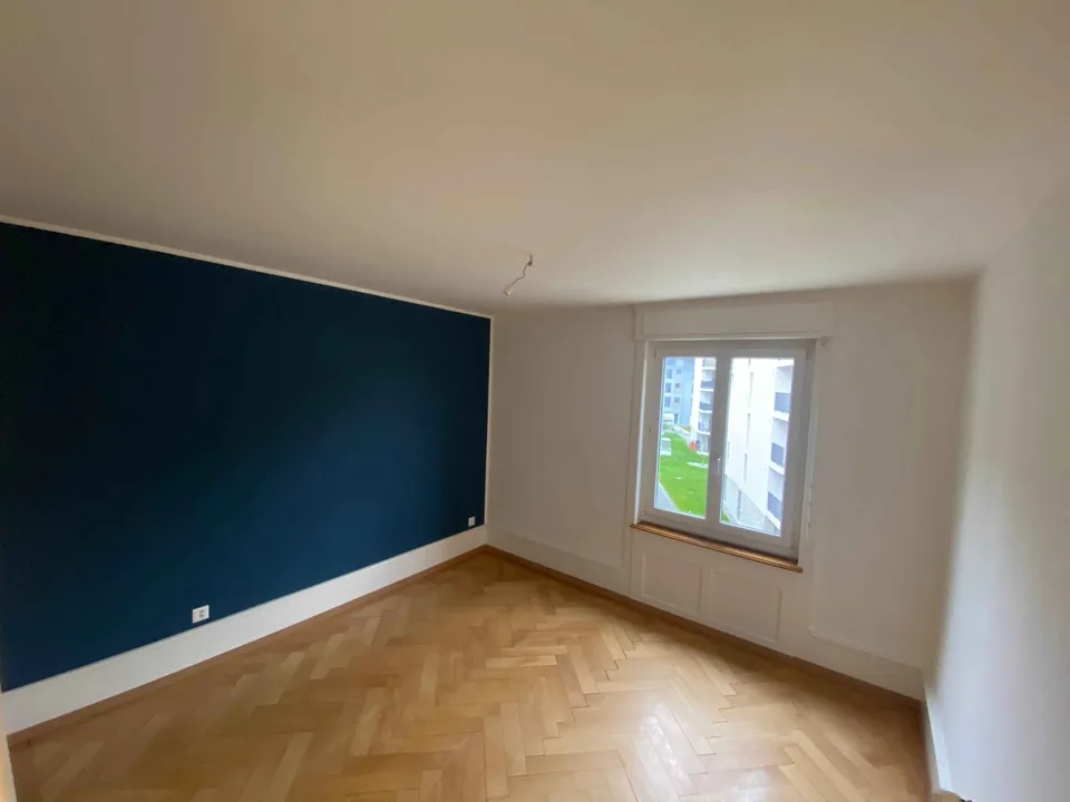 Grosszügige, helle 3-Zimmer-Wohnung mit Balkon - modernisiert und zentral gelegen in Grenchen