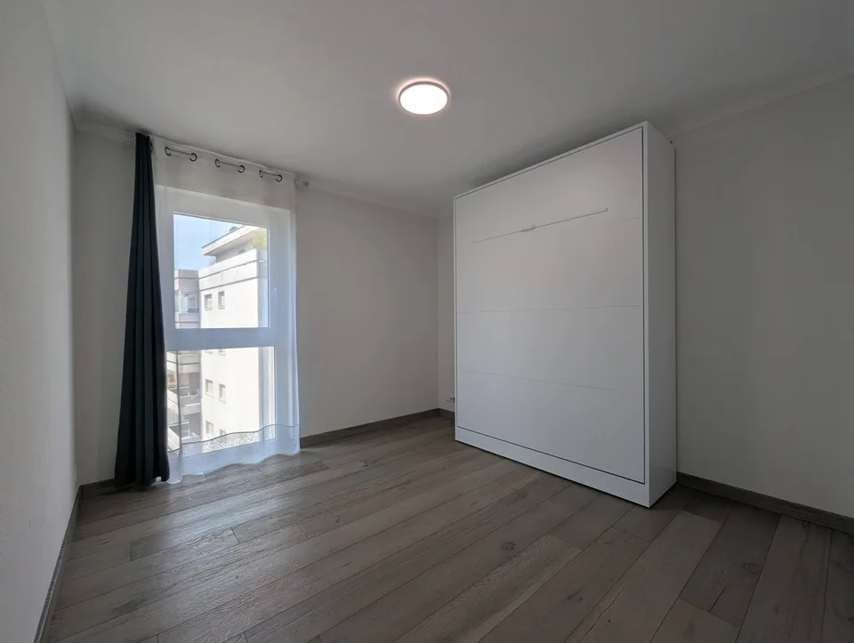 Appartement 3,5 pièces avec balcon et garage box à Sierre – disponible dès le 1er octobre 2026