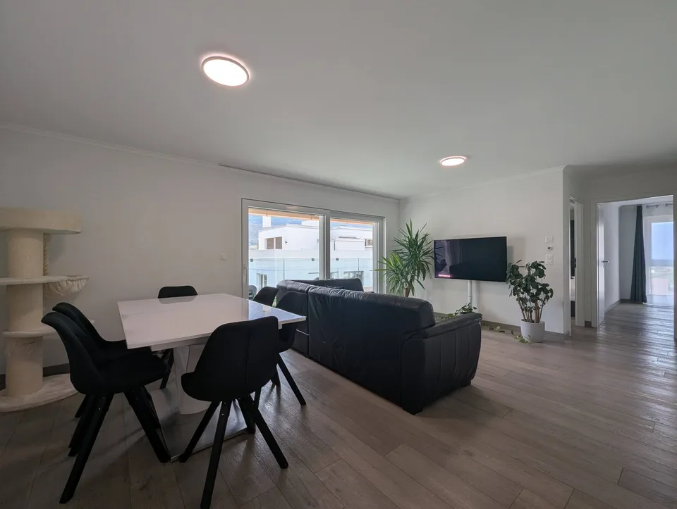 Appartement 3,5 pièces avec balcon et garage box à Sierre – disponible dès le 1er octobre 2026