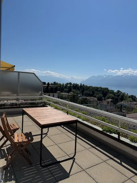 Takeover 2 furnished rooms with terrace, lake view & Alpine view