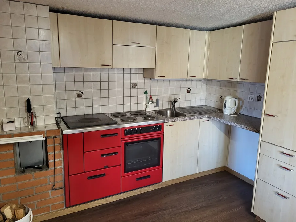 Gemütliche möbellierte 2.5-Zimmer-Walliserwohnung in Zeneggen, 15min von Visp