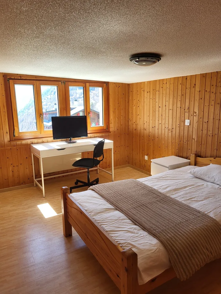 Gemütliche möbellierte 2.5-Zimmer-Walliserwohnung in Zeneggen, 15min von Visp