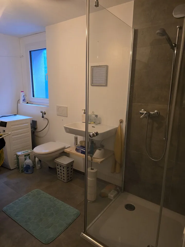 COLOCATION : chambre meublée, salle de bains privée