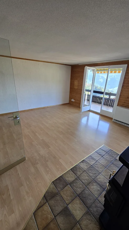 Grosszügige 3-Zimmer-Wohnung mit traumhafter See- und Bergsicht  Waldeggstrasse 33, 3803 Beatenberg