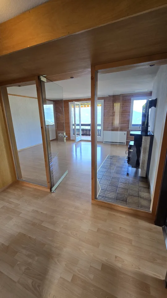 Grosszügige 3-Zimmer-Wohnung mit traumhafter See- und Bergsicht  Waldeggstrasse 33, 3803 Beatenberg